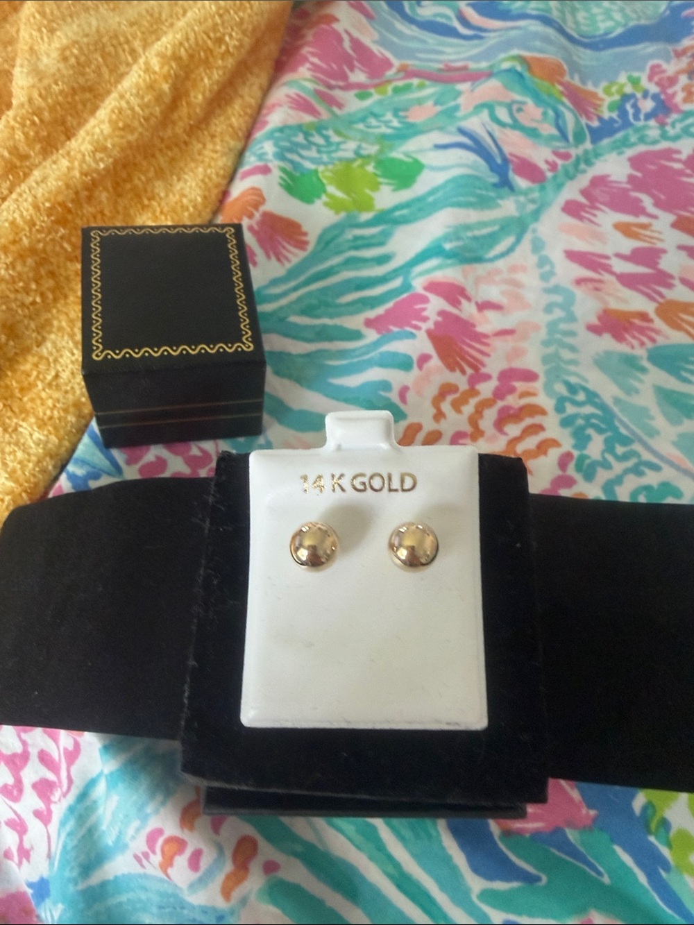 14K Gold Round Stud Earrings - Polished Yellow Gold